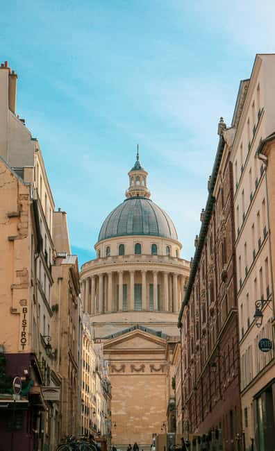 Paris: Latin Quarter Highlights Walking Tour - Panthéon to Notre-Dame: the approach and the atmosphere shift