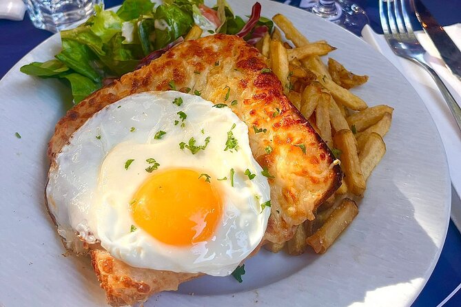 Paris Le Marais Food Tour – Full French Meal by Do Eat Better - Cour et Jardin de l’Hôtel de Sully: Cheese Tasting in a XVII-Century Courtyard