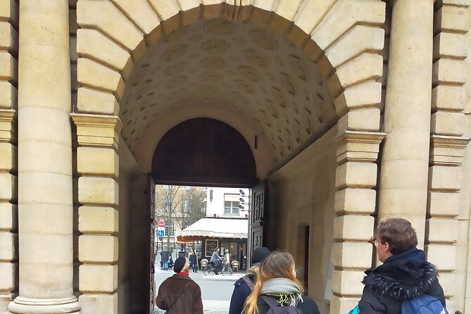 Paris Le Marais Hidden Gems Small Group Tour with Cruise Option - Stop 1: Centre Pompidou Without the Museum Rush