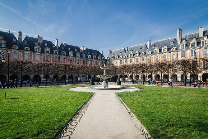 Paris Le Marais Hidden Gems Small Group Tour with Cruise Option - Stop 4: Rue des Rosiers in the Jewish Quarter for Food-First Guidance