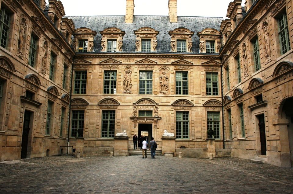 Paris: Le Marais Highlights Guided Small Group Walking Tour - Saint-Paul Church: Why This Stop Feels Like a Time Machine