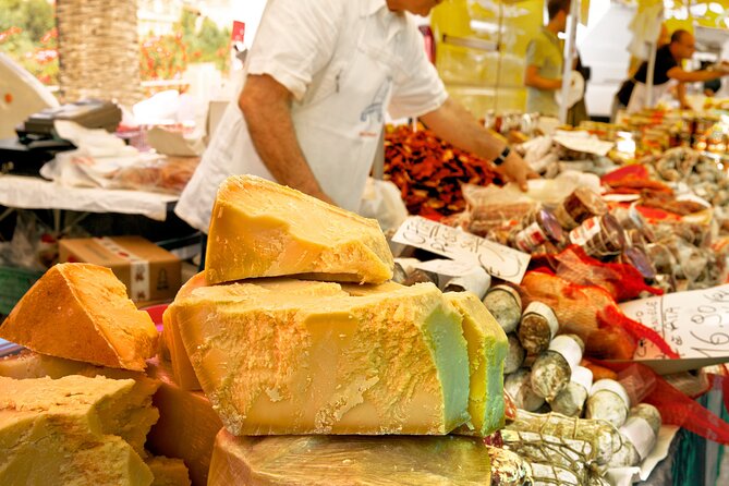 Paris Le Marais: Private French Food & Wine Walking Tour - How the wine and drinks fit into the meal