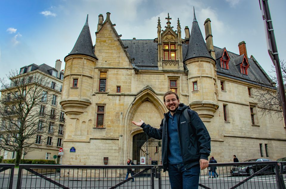 Paris Le Marais Walking Tour: Small Group Experience - Rue des Rosiers and Jewish Le Marais