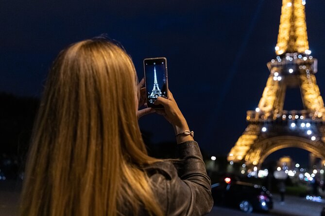 Paris Lights Evening Bus Tour with Eiffel Tower Summit Option - Starting point and the night-game of getting oriented