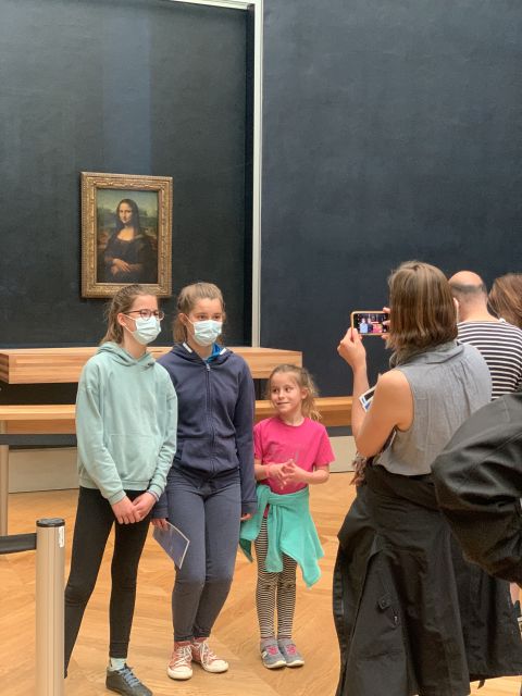 Paris Louvre: 2-Hour Private Tour for Groups or Families - Entering Fast: Separate Entrance, Security Waits, and Bag Limits