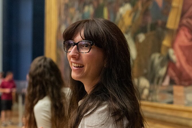 Paris Louvre Essentials Tour (Reserved Entry Included) - Why this Louvre tour works: “Essentials” without the chaos