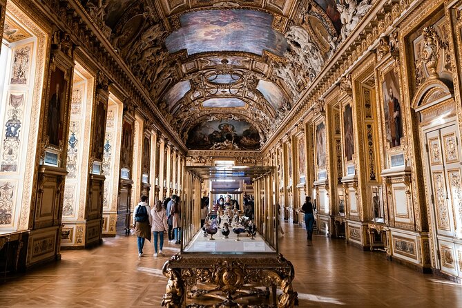 Paris Louvre Essentials Tour (Reserved Entry Included) - The underground surprise: Medieval Moat time under your feet