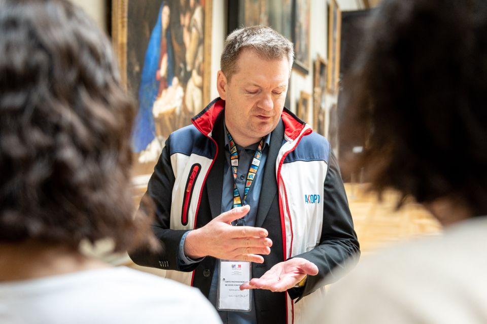 Paris: Louvre Masterpieces Private Tour with Reserved Entry - The Hundred Years’ War to the French Revolution: art as a timeline
