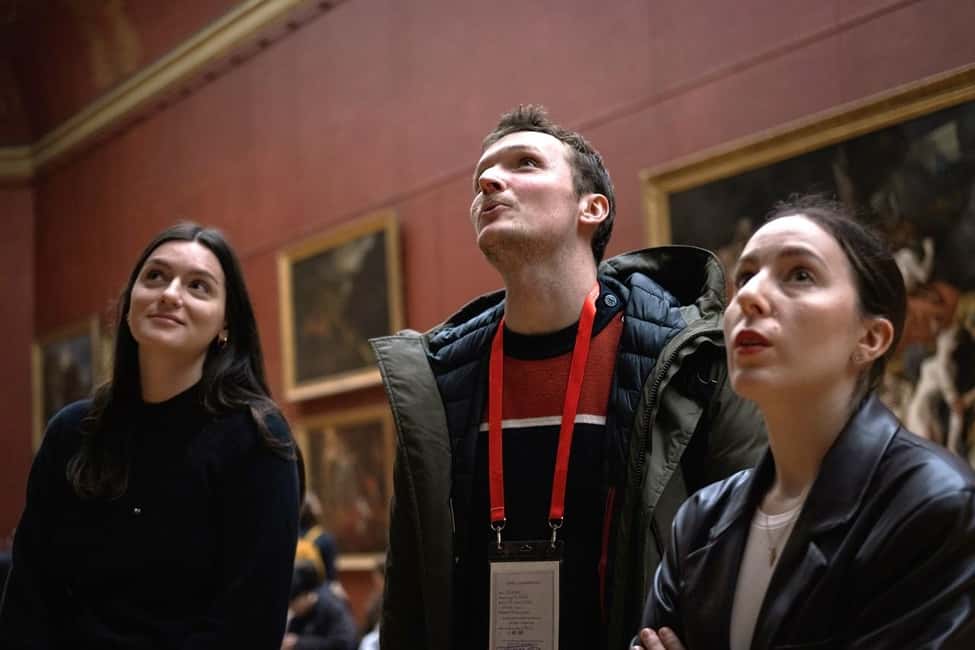 Paris: Louvre Masterpieces Tour with Pre-Reserved Tickets - The Masterpieces You’ll See: Mona Lisa, Venus de Milo, and Winged Victory