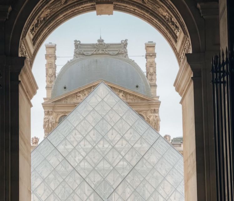 Paris: Louvre Mona Lisa Discovery Guided Tour with Ticket - Ticket value: $115 buys two things, not one