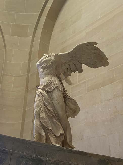 Paris: Louvre Museum Hosted Entry & Masterpieces Audio Guide - Should You Book This Louvre Hosted Entry and Masterpieces Audio Guide?