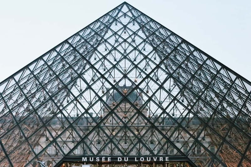 Paris: Louvre Museum Masterpieces Private Small Group Tour - Pace, accessibility, and what to plan around