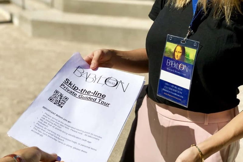 Paris: Louvre Museum Masterpieces Private Small Group Tour - Meeting at the Louvre Pyramid: the start that saves your brain