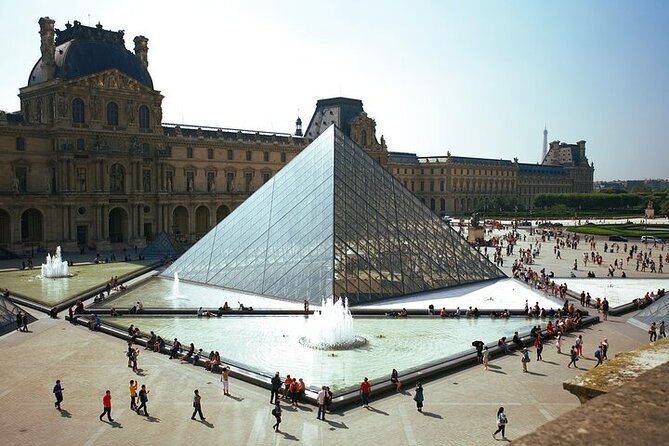 Paris Louvre Museum Timed-Entrance Optional Audio Guided - Choosing the audio guide option carefully