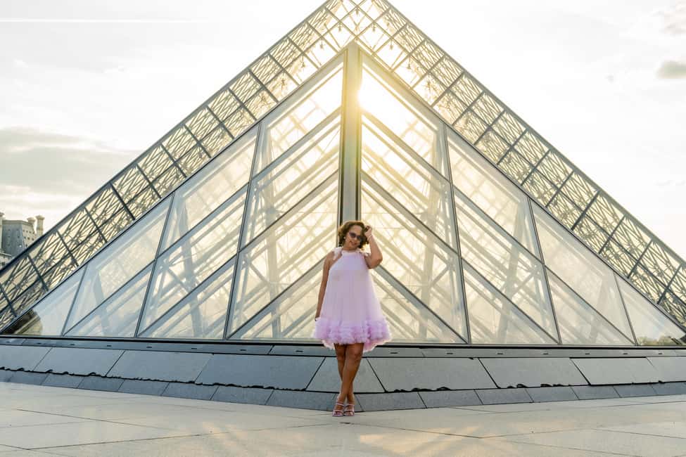 Paris: Louvre Photo Shoot - What the 30 to 90 minutes look like on the ground
