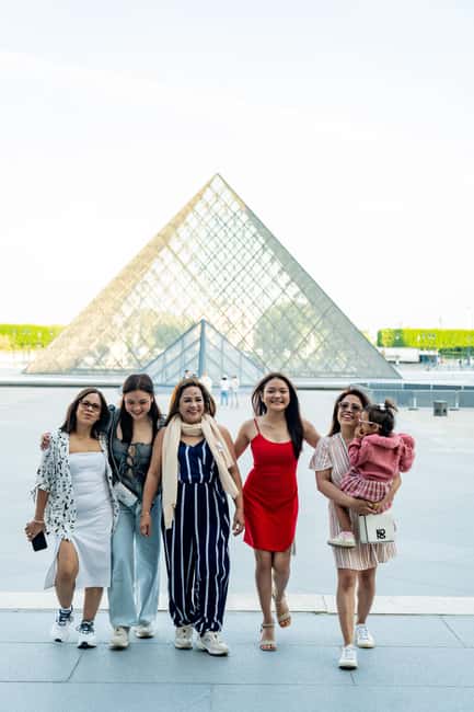 Paris: Louvre Photo Shoot - Meeting at Place Colette: Where you start and how you get moving