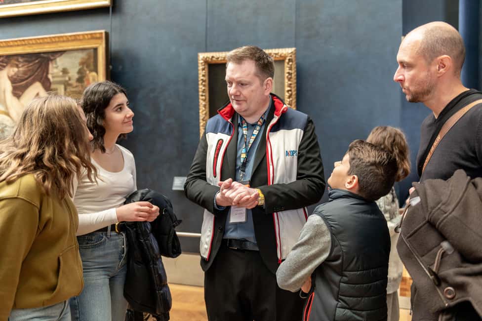 Paris: Louvre Private Family Tour for Kids + Reserved Entry - Price and Value: $294 per Person for a Private, Reserved-Entry Plan