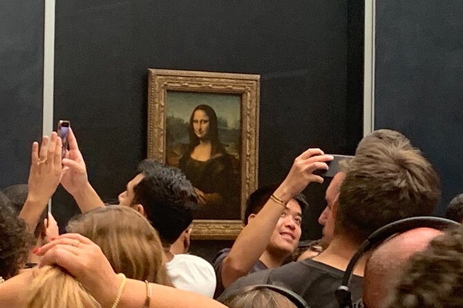 Paris Louvre Small Group Tour with Pre-Reserved Tickets - Small-group size and headsets: how the tour stays clear in crowds