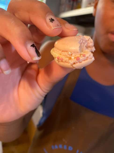 Paris: Macaron Baking Class for Families and Kids - Choosing Fillings and Making It Yours