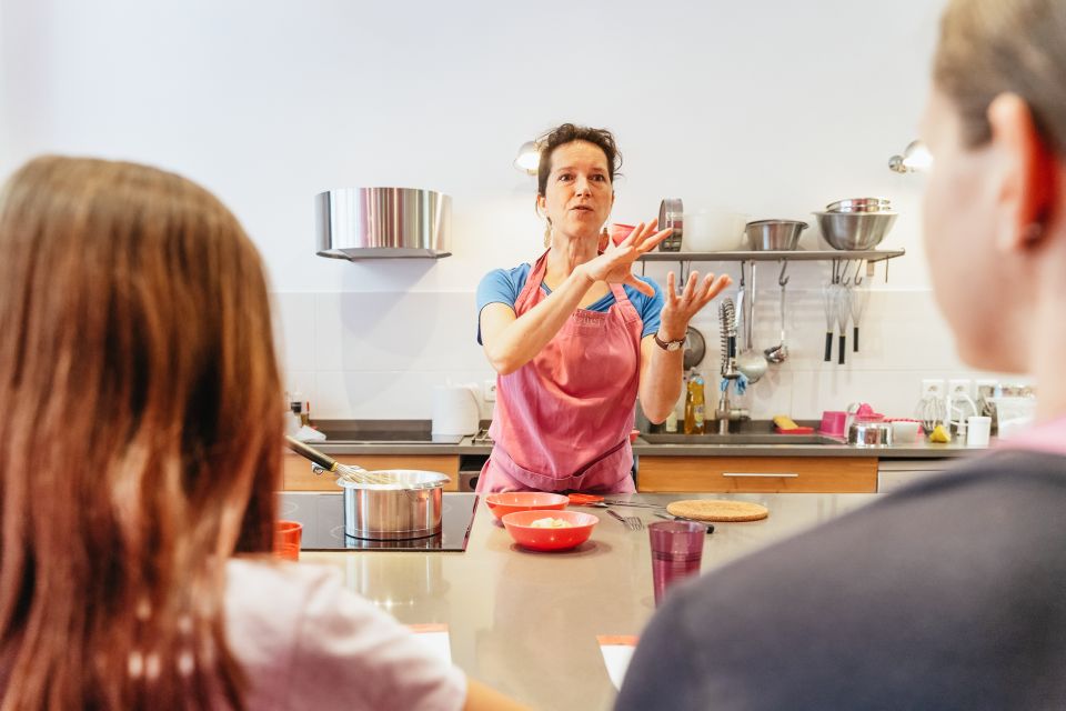 Paris: Macarons Cooking Class with Pâtisserie Chef Noémie - How the Hands-On Workflow Works in a Small Group of 8