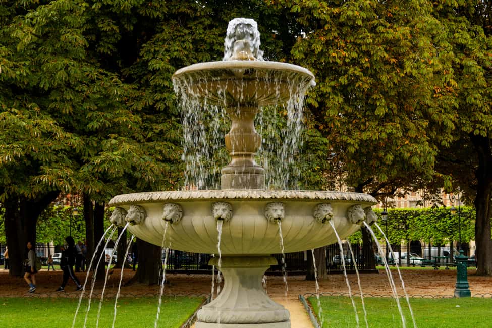 Paris: Marais without crowds. Guided Tour. - Rue des Rosiers and the Pletzl: Jewish Paris, Ashkenazi and Sephardic layers, and WWII reality