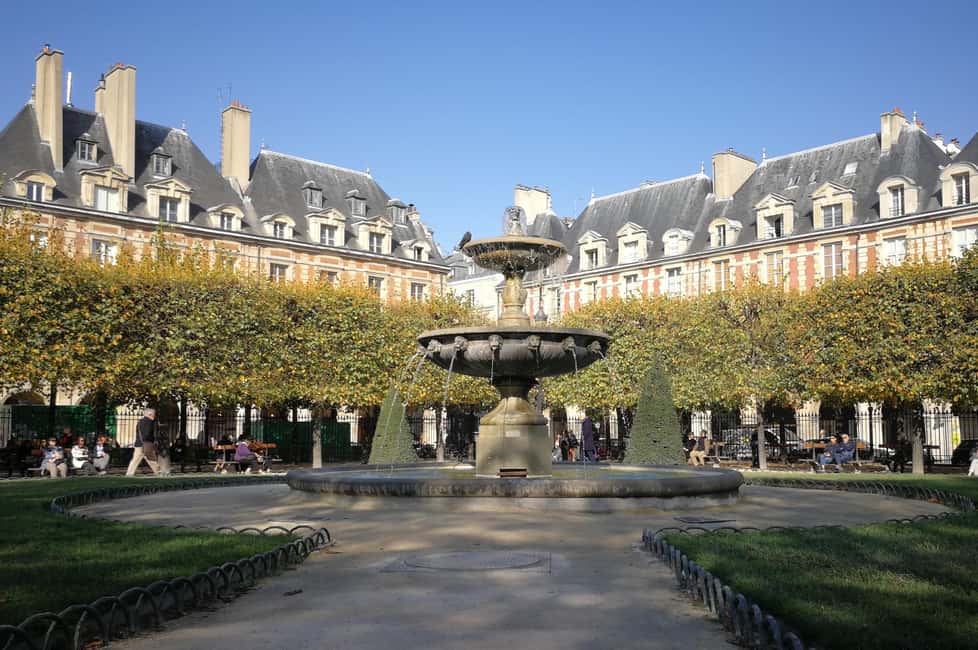 Paris: Marais without crowds. Guided Tour. - The Marais vibe: fashion, LGBT history from the 1980s, and designer corners