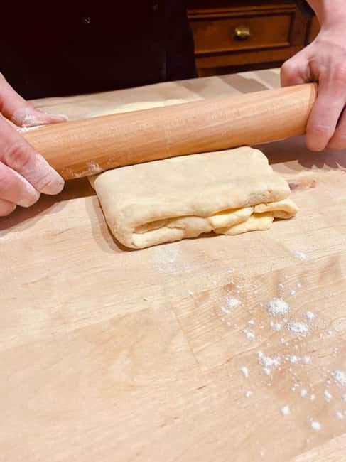 Paris: Millefeuille baking class with a chef - Building smooth pastry cream