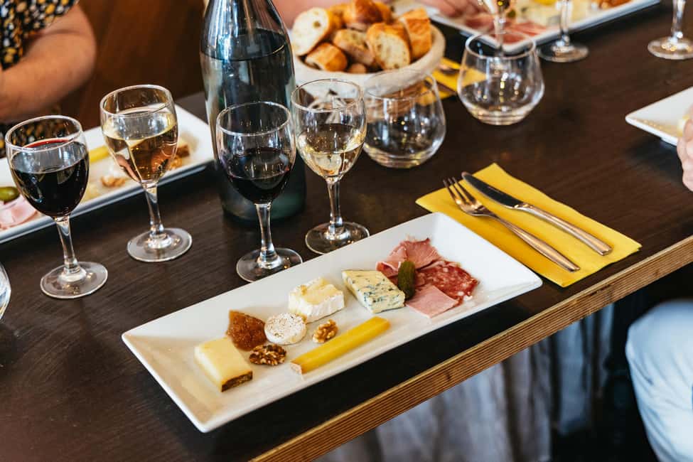 Paris: Montmartre Cheese, Wine & Pastry Guided Walking Tour - Entering Montmartre like a Food Local