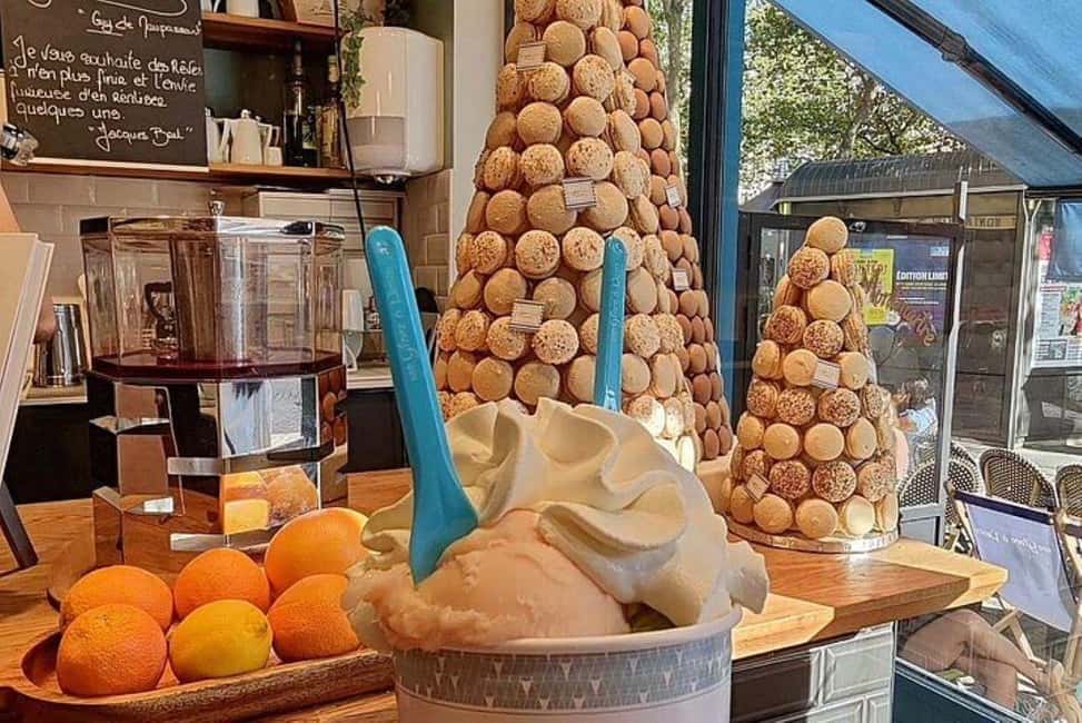 Paris: Montmartre Chocolate and Pastry Walking Tour - Key points at a glance