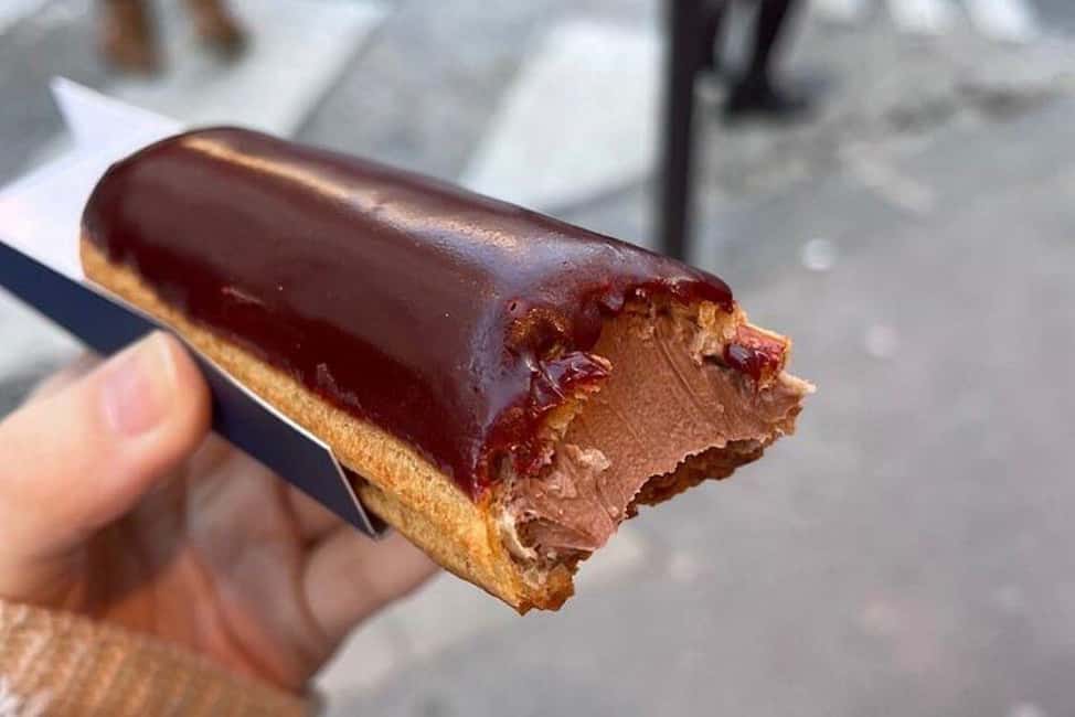 Paris: Montmartre Chocolate and Pastry Walking Tour - Éclairs and local bakery stops
