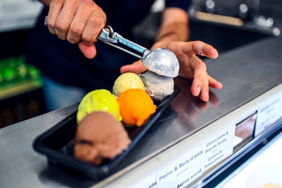 Paris: Montmartre Chocolate & Pastries Tour with 8+ Tastings - Key points worth knowing before you go