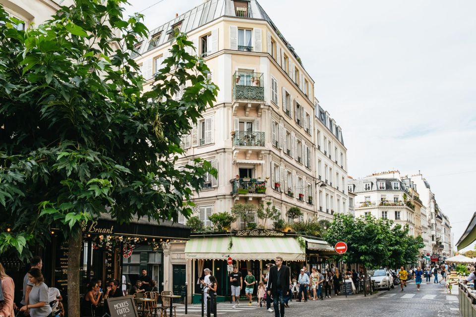 Paris: Montmartre Food and Wine Guided Tour - Seafood, wine, and brut cider: where the tour turns French-Food Serious