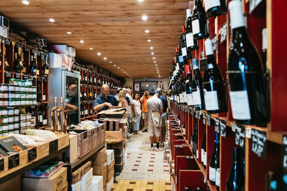 Paris: Montmartre Food and Wine Guided Tour - Small-group comfort: why max 10 matters in Paris