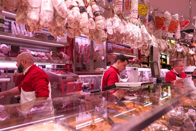 Paris Montmartre Food & Wine Tour with Eating Europe - Walking Montmartre for 3 hours, then landing at Sacré-Cœur