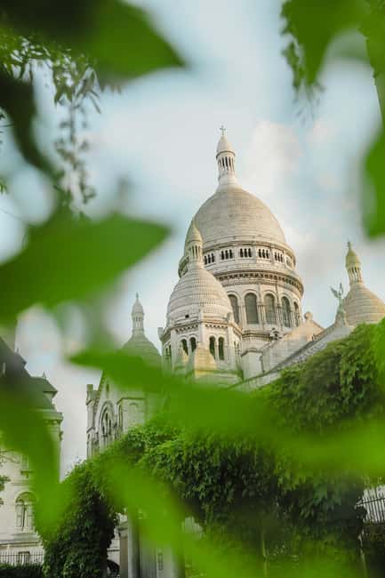Paris: Montmartre Guided Walking Tour - Sacré-Cœur and the “locals don’t all love it” story