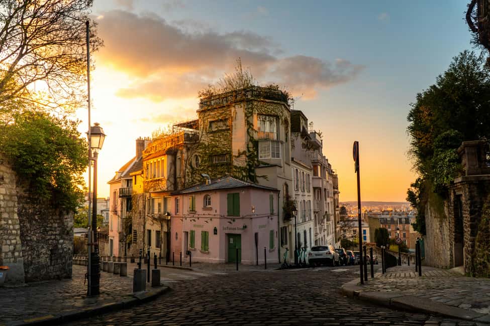 Paris: Montmartre Hidden Gems and Highlights Walking Tour - Key highlights worth showing up for