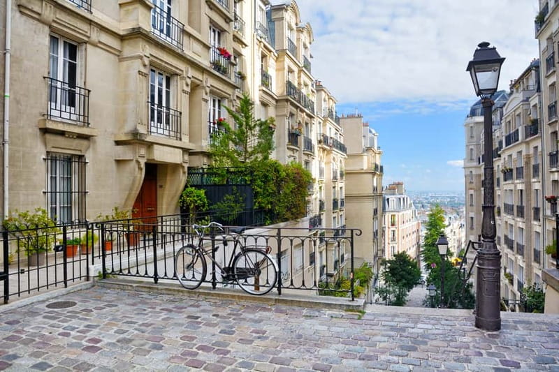 Paris: Montmartre Hidden Gems and Highlights Walking Tour - The guide experience: where this tour really earns its rating