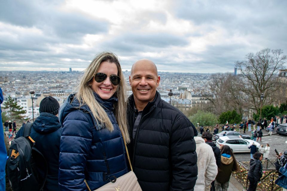 Paris Montmartre Highlights Walking Tour - Small Group - Rue Lepic and the Artists of Montmartre