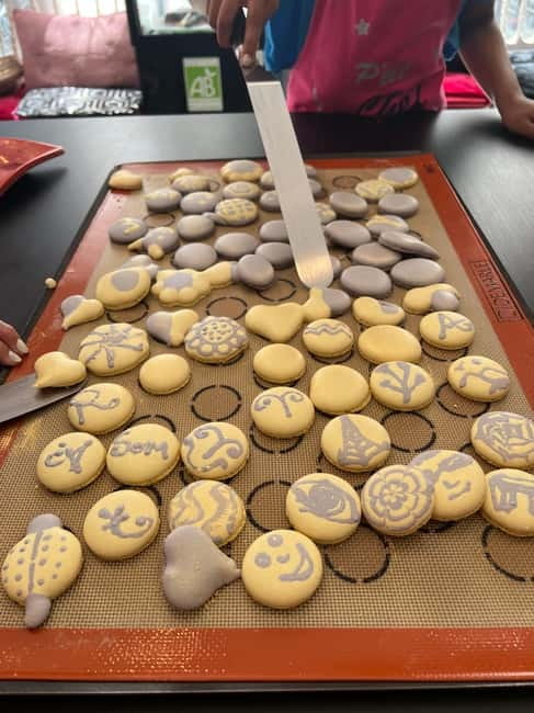 Paris: Montmartre Macaron Baking Workshop - Price and value: is $150 per person worth it?