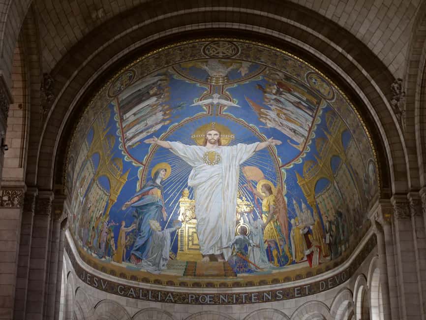 Paris: Montmartre Must-See Walking Tour with a Local Guide - Square Nadar and Place du Tertre: the camera history of Montmartre