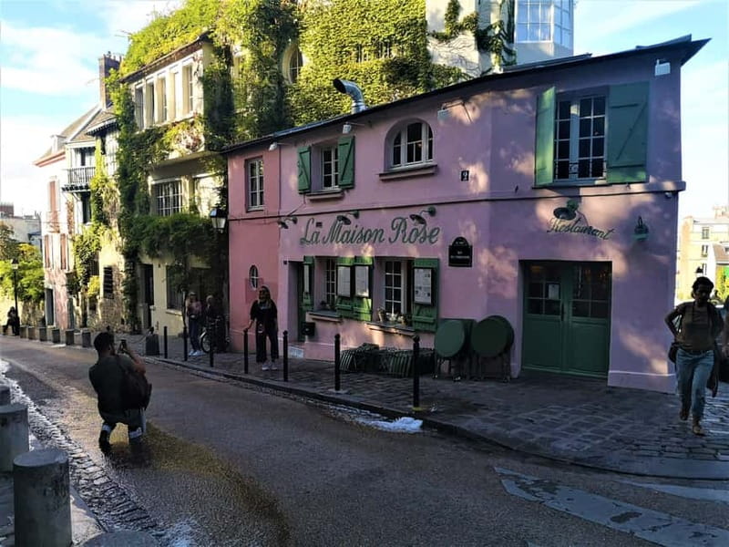 Paris: Montmartre Private Tour for Families - Price and Value: $258 Per Group Up to 10 (What You’re Really Buying)