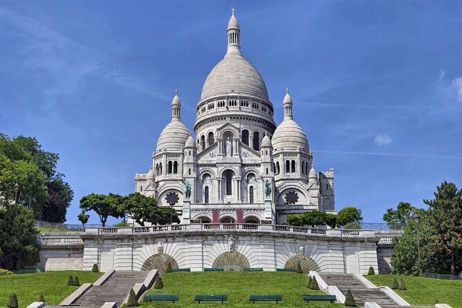Paris Montmartre Private Walking Tour - Best Art, Culture, Food - Rue des Abbesses start point and how this route actually feels