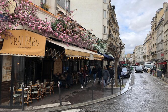 Paris Montmartre Private Walking Tour - Best Art, Culture, Food - Bateau-Lavoir: where Picasso-era modern art got loud