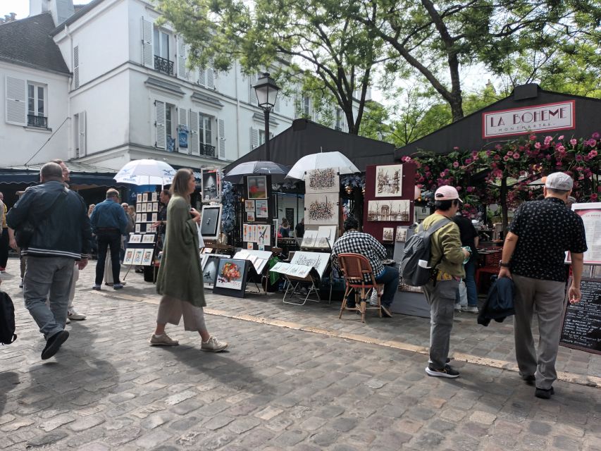 Paris: Montmartre Small Group Guided Walking Tour - Downhill toward the Moulin Rouge: an ending that still feels like Montmartre