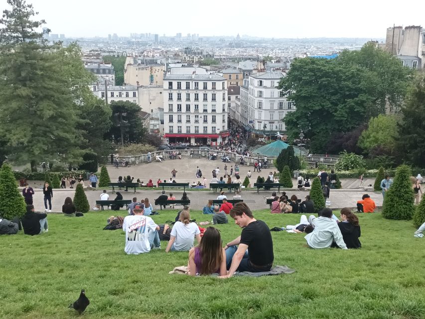 Paris: Montmartre Small Group Guided Walking Tour - Sacré-Cœur Basilica: the view and the reason it matters