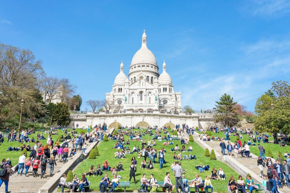 Paris: Montmartre Small Group Guided Walking Tour - Le Bateau-Lavoir: where creative energy gathered