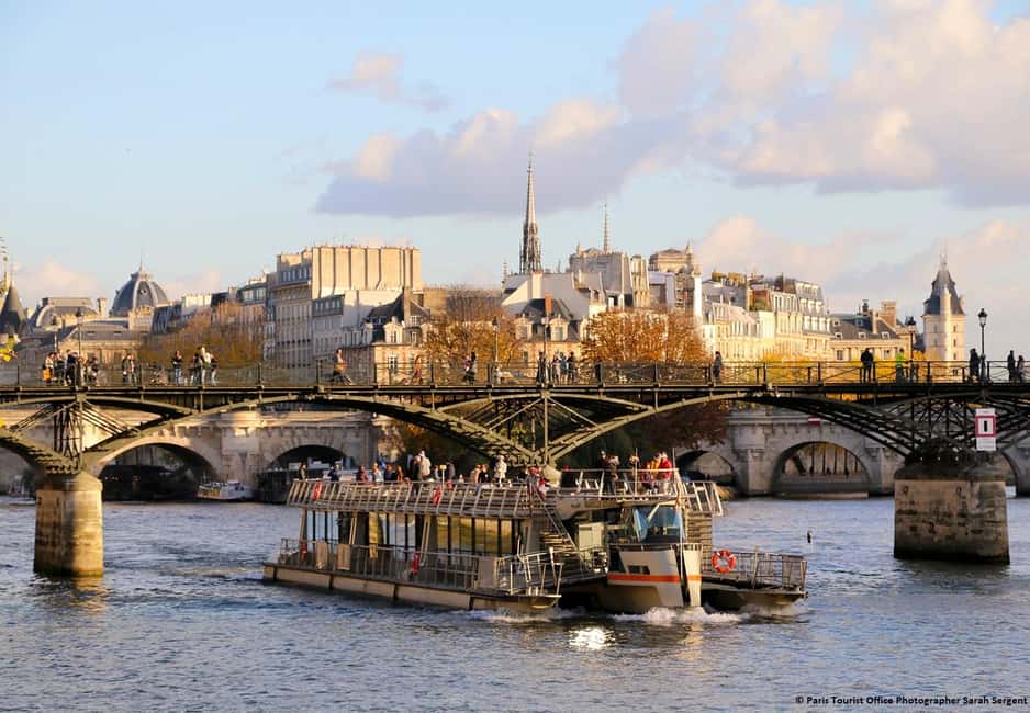 Paris: Montmartre Train Ride w/ Optional Seine River Cruise - Clos Montmartre and the calmer side of the hill