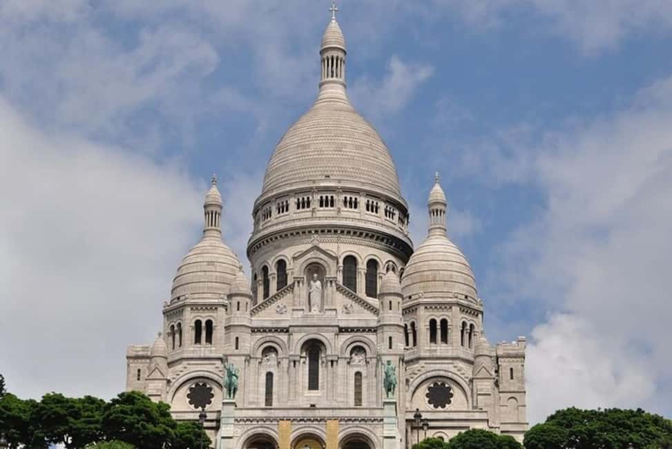 Paris : Montmartre Walking Tour - Where 2 Rue Ronsard fits into your Montmartre game plan