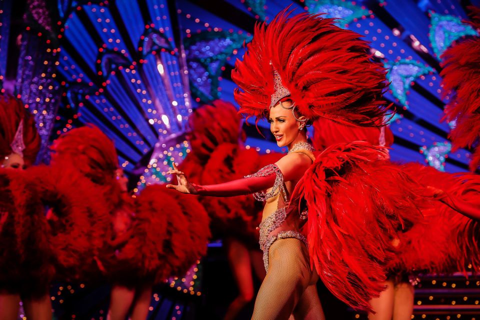 Paris: Moulin Rouge Cabaret Show Ticket with Champagne - Champagne at the table: why the included drink changes the night