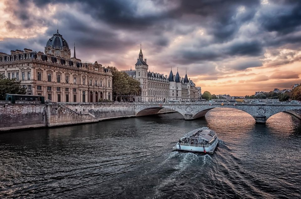 Paris Mysterious and Dark Stories Walking Tour - Small Group - Finishing at Pont Neuf